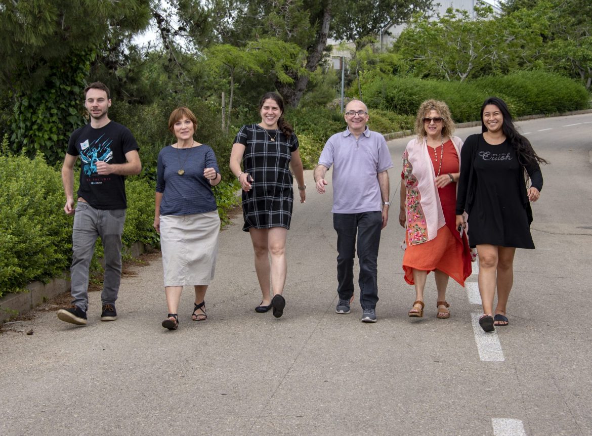 It's the TeenBuzz Team out for a walk!